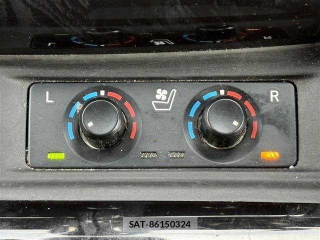 Toyota ALPHARD 2021-04 7214268-5