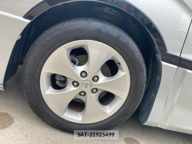 Toyota ALPHARD 2005-06 7214079-8