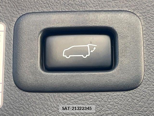 Toyota ALPHARD 2020-06 7214235-7