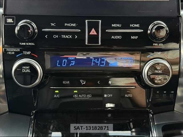 Toyota ALPHARD 2021-06 7214277-24