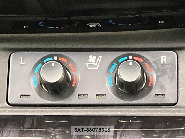 Toyota ALPHARD 2021-04 7214270-6