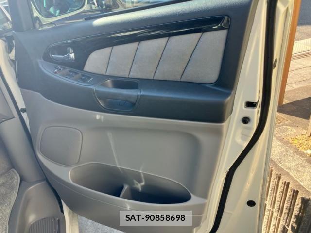 Toyota ALPHARD 2006-08 7214082-5