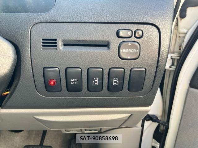 Toyota ALPHARD 2006-08 7214082-8