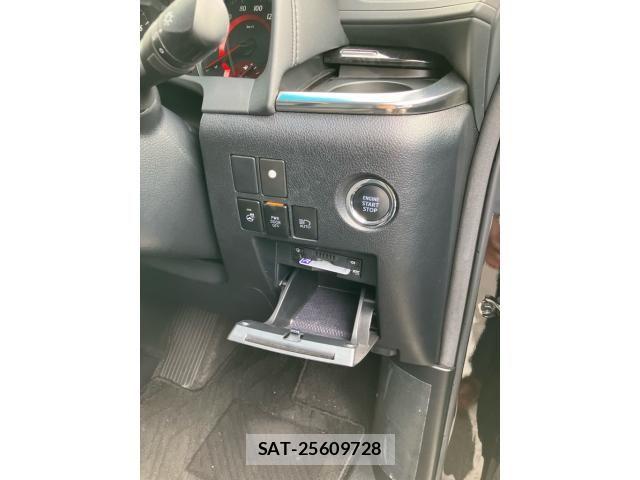 Toyota ALPHARD 2019-07 7214221-18