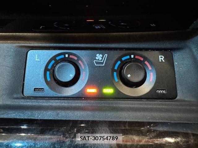 Toyota ALPHARD 2020-01 7214226-21