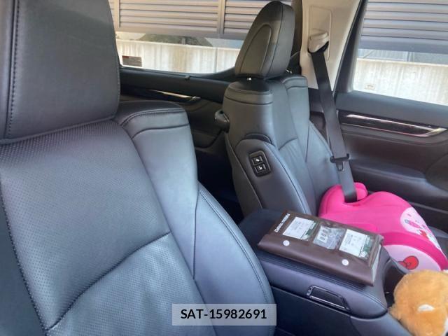 Toyota ALPHARD 2019-11 7214222-12