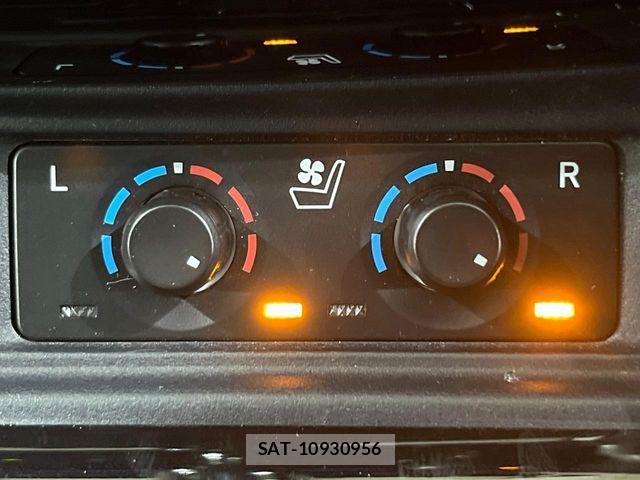 Toyota ALPHARD 2023-01 7214320-4