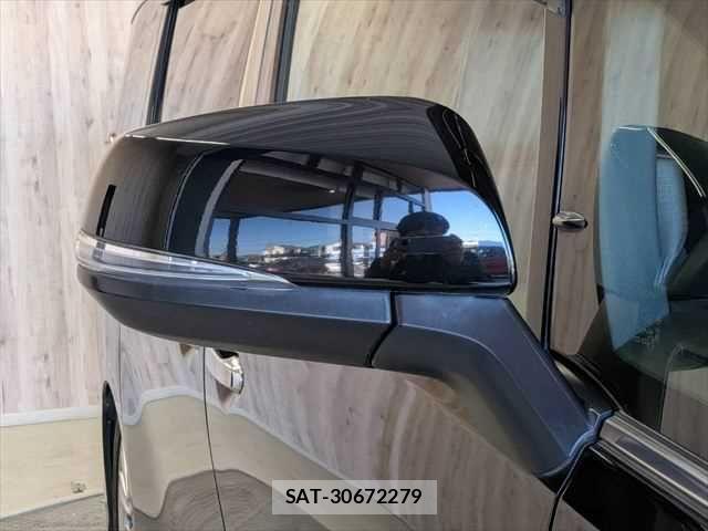 Toyota ALPHARD 2017-09 7214177-27