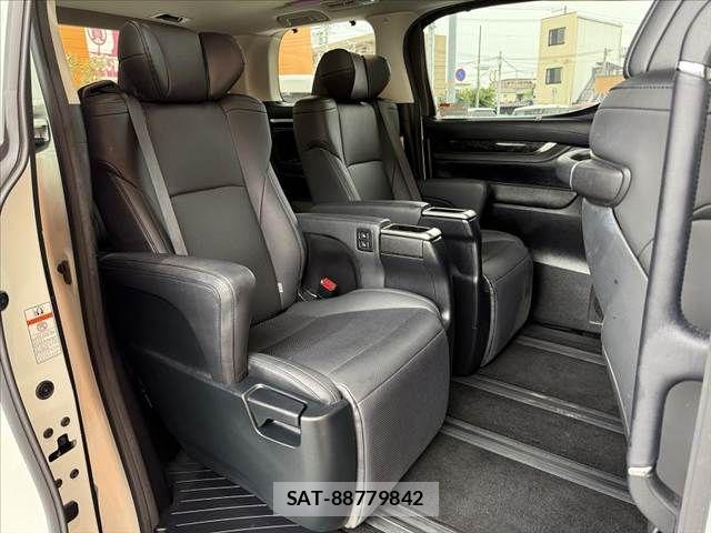 Toyota ALPHARD 2021-03 7214256-17