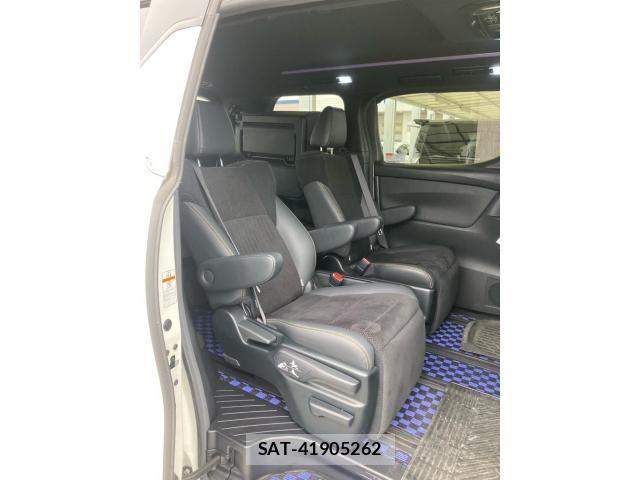 Toyota ALPHARD 2020-09 7214244-16
