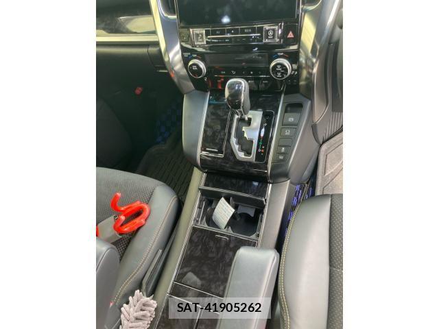Toyota ALPHARD 2020-09 7214244-22