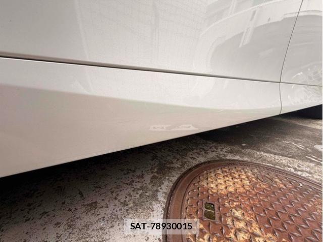 Toyota ALPHARD 2023-11 7214331-12