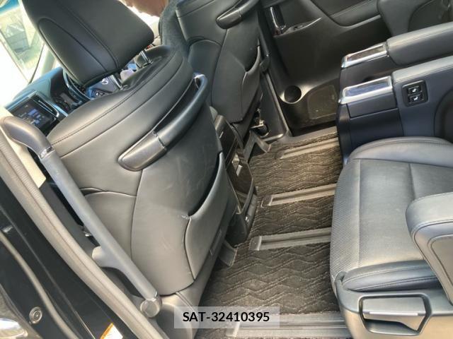 Toyota ALPHARD 2021-08 7214286-14