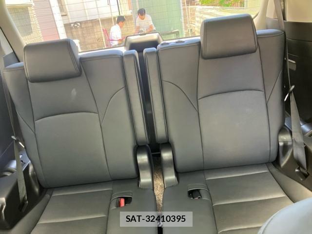 Toyota ALPHARD 2021-08 7214286-17