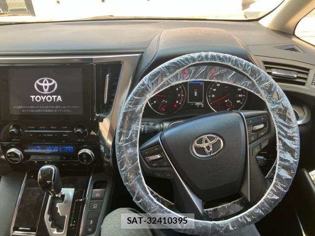 Toyota ALPHARD 2021-08 7214286-21
