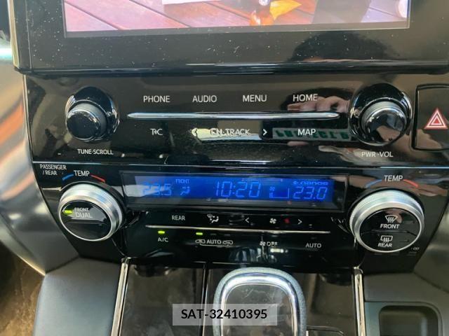 Toyota ALPHARD 2021-08 7214286-25