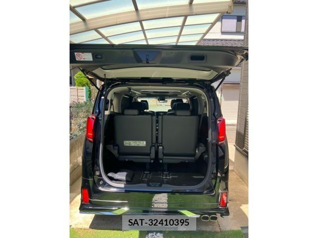 Toyota ALPHARD 2021-08 7214286-7