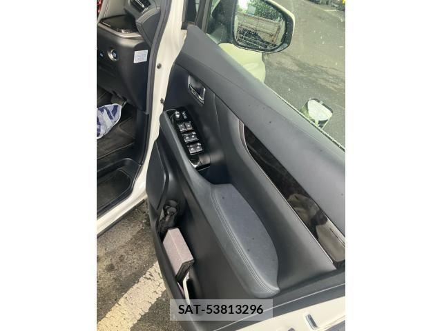Toyota ALPHARD 2019-11 7214224-9