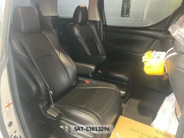 Toyota ALPHARD 2019-11 7214224-23