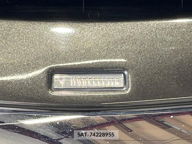 Toyota ALPHARD 2018-09 7249713-7