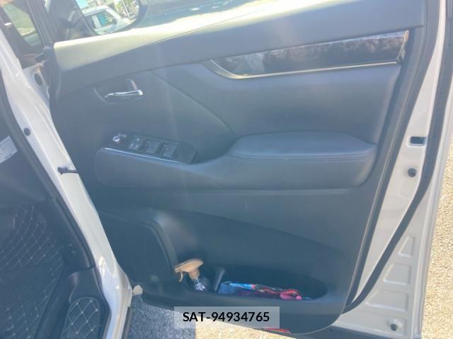 Toyota ALPHARD 2023-03 7249724-13