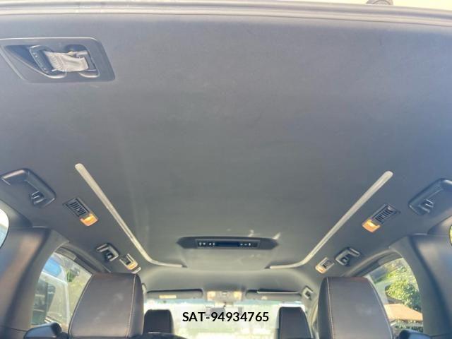 Toyota ALPHARD 2023-03 7249724-26