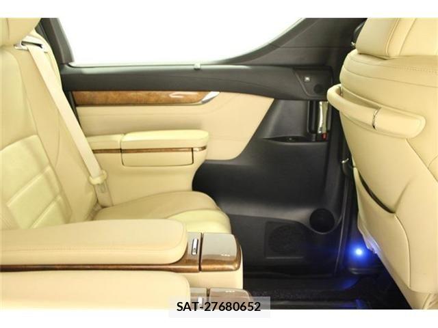 Toyota ALPHARD 2017-05 7249730-29