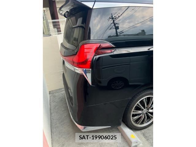 Toyota ALPHARD 2015-09 7249723-4