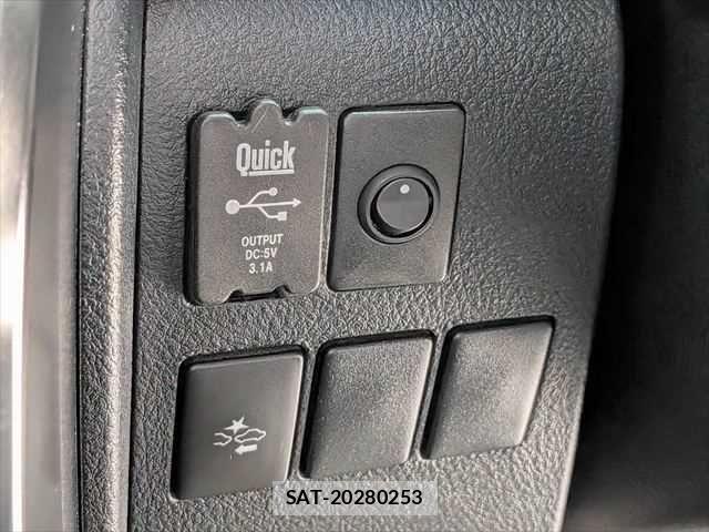 Toyota ALPHARD 2017-02 7249599-7