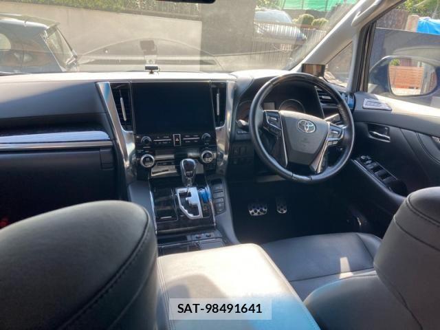 Toyota ALPHARD 2021-10 7249676-9