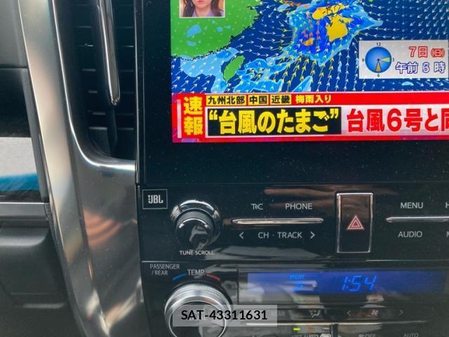 Toyota ALPHARD 2021-08 7271421-18