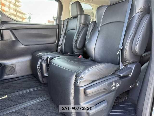 Toyota ALPHARD 2015-09 7271439-18