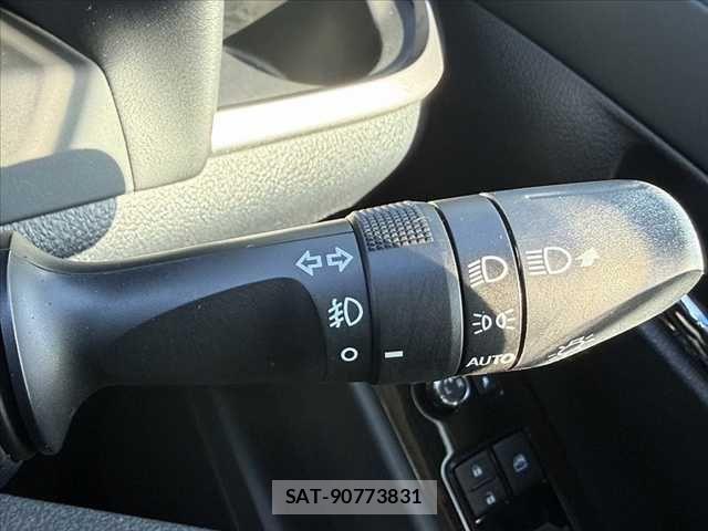 Toyota ALPHARD 2015-09 7271439-26