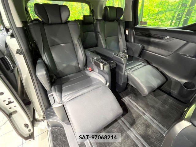 Toyota ALPHARD 2019-08 7271432-8