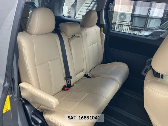 Toyota ALPHARD 2011-12 7271447-17