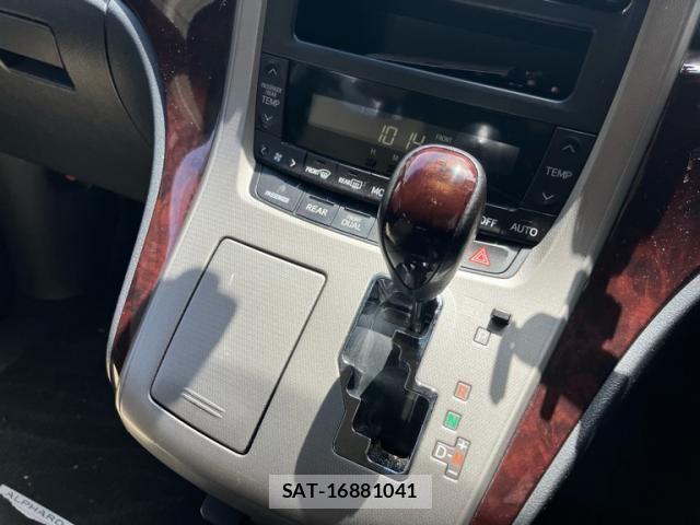Toyota ALPHARD 2011-12 7271447-26