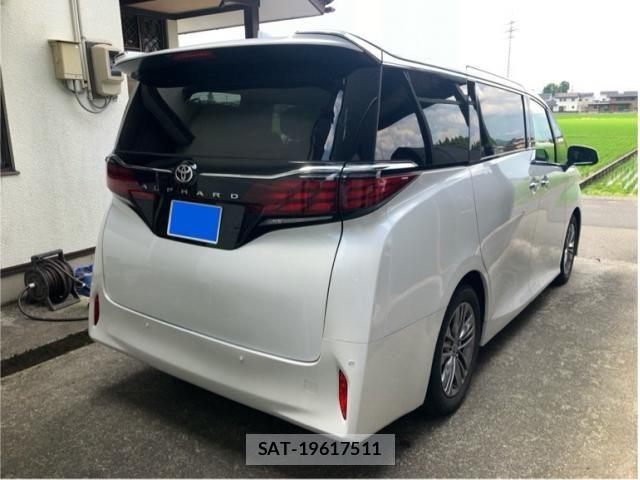 Toyota ALPHARD 2024-03 7325366-2