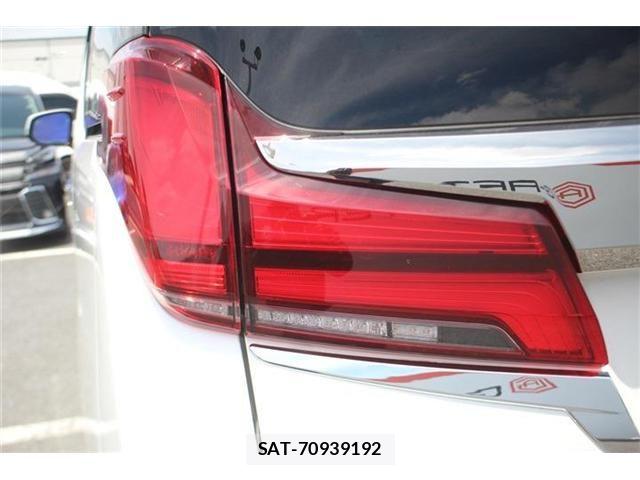 Toyota ALPHARD 2020-08 7325399-9