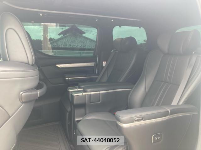 Toyota ALPHARD 2019-04 7325393-9