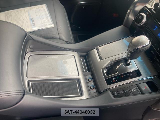 Toyota ALPHARD 2019-04 7325393-18