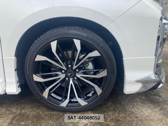 Toyota ALPHARD 2019-04 7325393-3