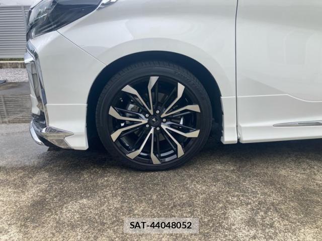 Toyota ALPHARD 2019-04 7325393-5