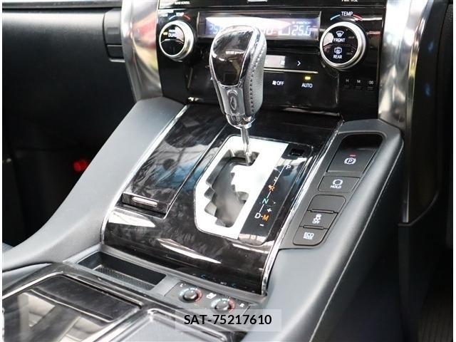 Toyota ALPHARD 2021-06 7325382-12