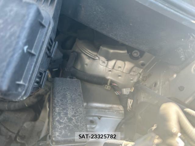 Toyota ALPHARD 2004-02 7325426-11