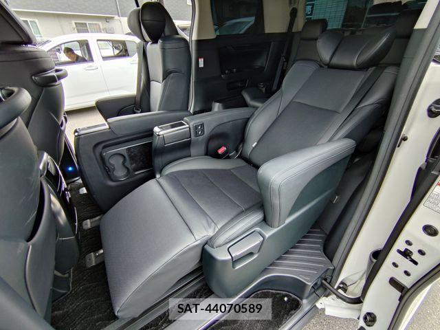 Toyota ALPHARD 2020-05 7325395-23