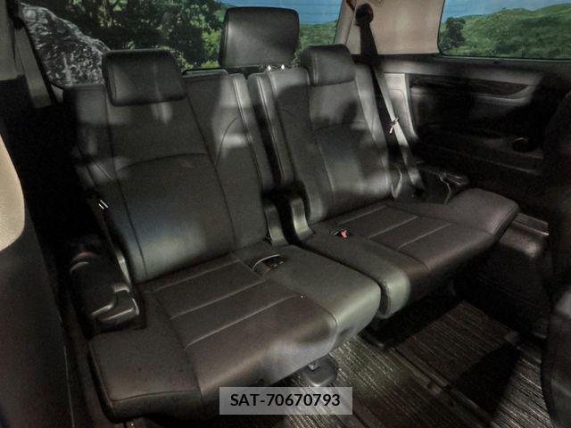 Toyota ALPHARD 2021-05 7325386-14