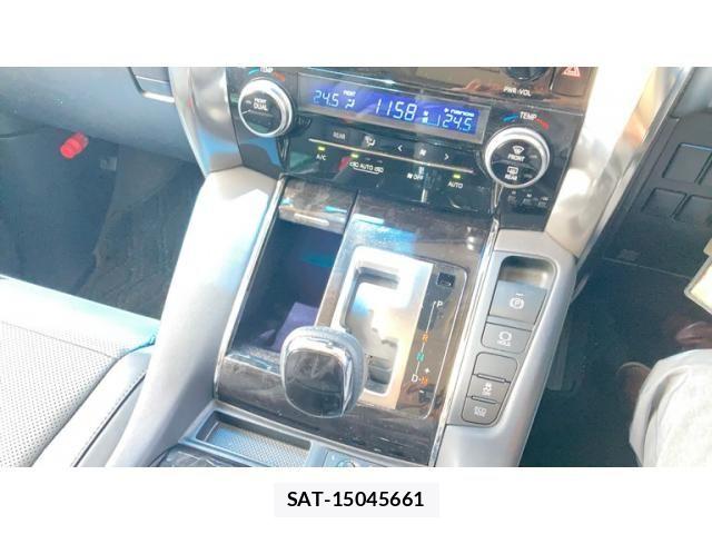 Toyota ALPHARD 2021-07 7325392-14