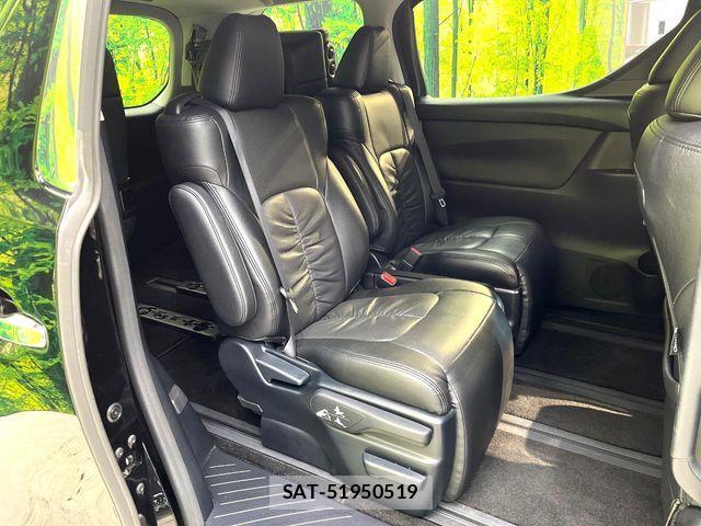 Toyota ALPHARD 2018-10 7325404-8