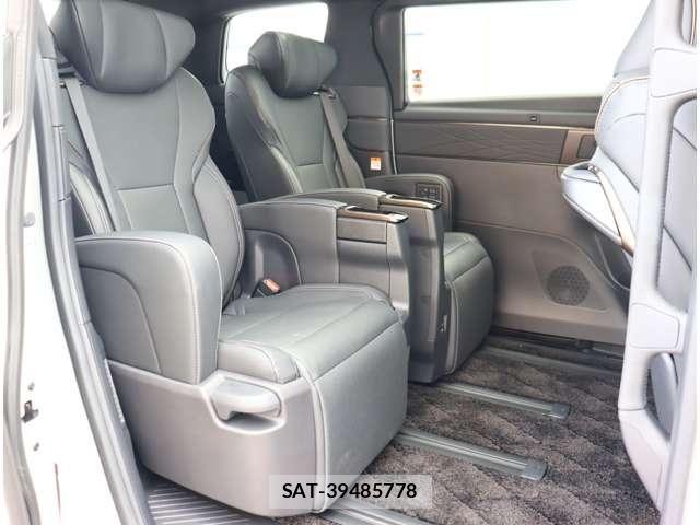 Toyota ALPHARD 2024-02 7325264-9