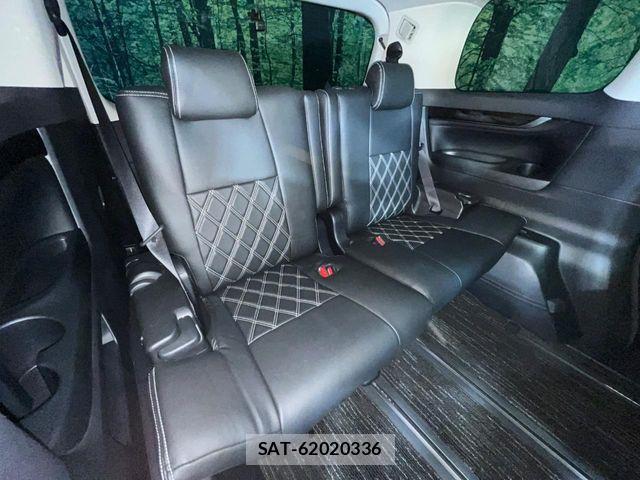 Toyota ALPHARD 2019-04 7325398-9